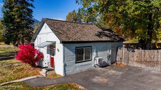 96 4th St, Ponderay, ID 83852