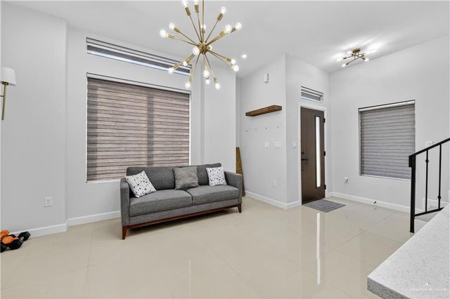 6836 N 5th Street, Mcallen, TX 78504