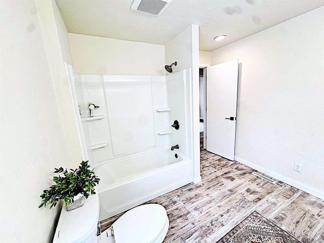 1813 W SUMMER STREET, Appleton, WI 54914