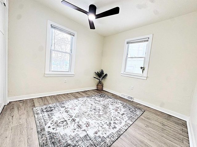 1813 W SUMMER STREET, Appleton, WI 54914