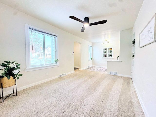 1813 W SUMMER STREET, Appleton, WI 54914