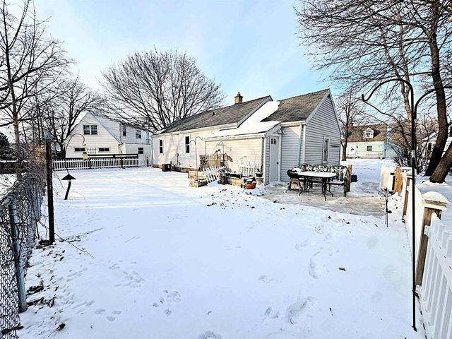 1813 W SUMMER STREET, Appleton, WI 54914