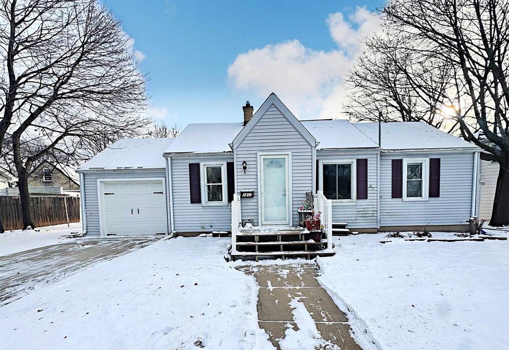 1813 W SUMMER STREET, Appleton, WI 54914