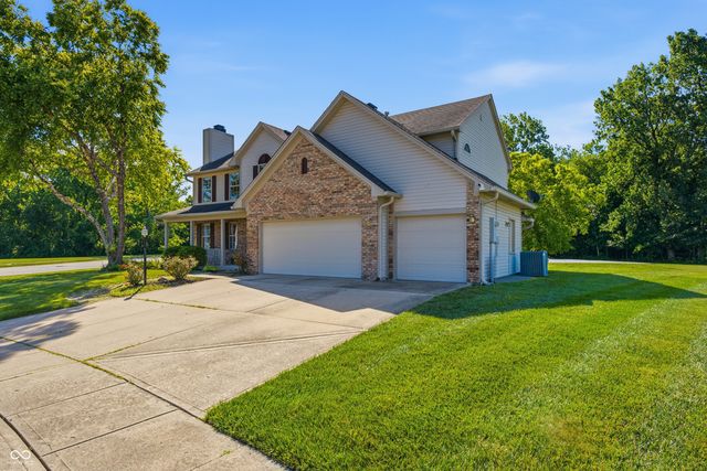 4513 Lost Tree Drive, Indianapolis, IN 46268