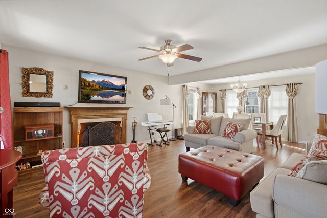 4513 Lost Tree Drive, Indianapolis, IN 46268