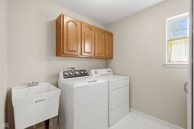 4513 Lost Tree Drive, Indianapolis, IN 46268