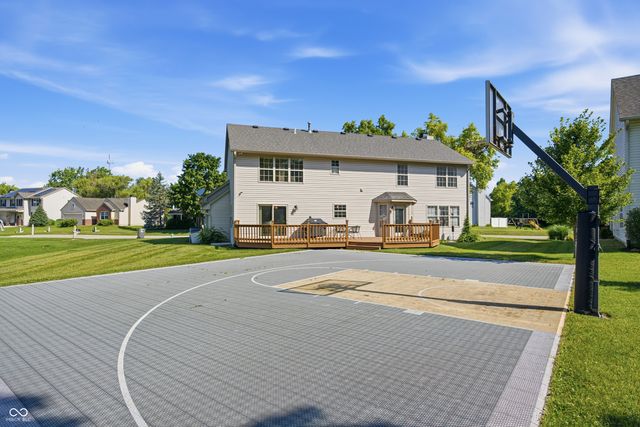 4513 Lost Tree Drive, Indianapolis, IN 46268