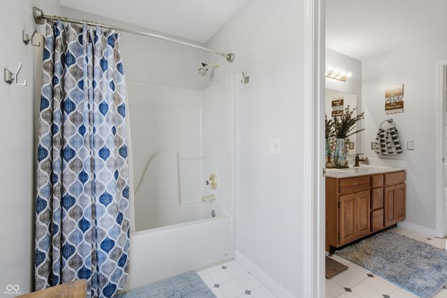 4513 Lost Tree Drive, Indianapolis, IN 46268