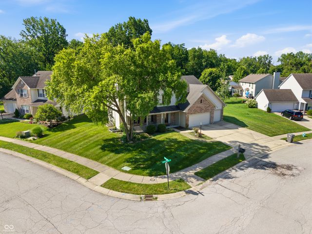 4513 Lost Tree Drive, Indianapolis, IN 46268
