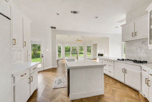 1110 Calais Drive, Southlake, TX 76092