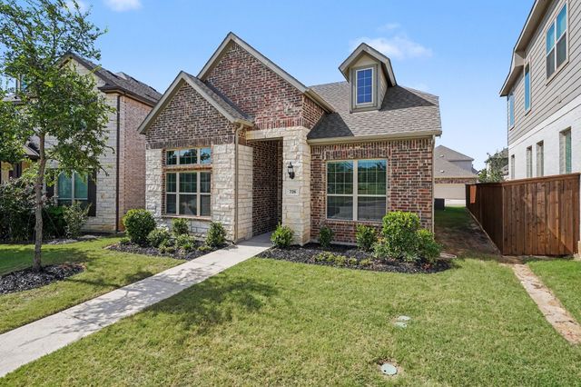 726 Village Green Drive, Argyle, TX 76226