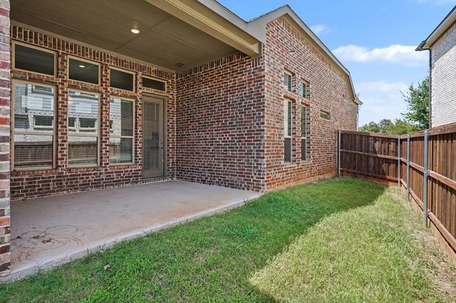 726 Village Green Drive, Argyle, TX 76226