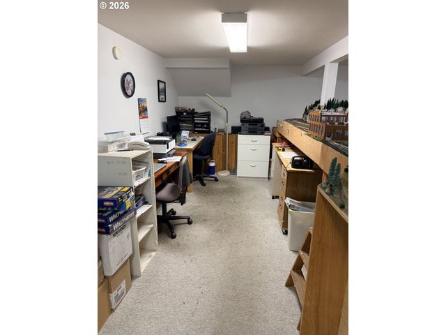 65 SHORELINE Dr, Florence, OR 97439