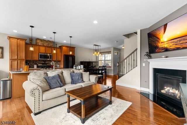 22 Alexanders Rd, Allamuchy Twp., NJ 07840