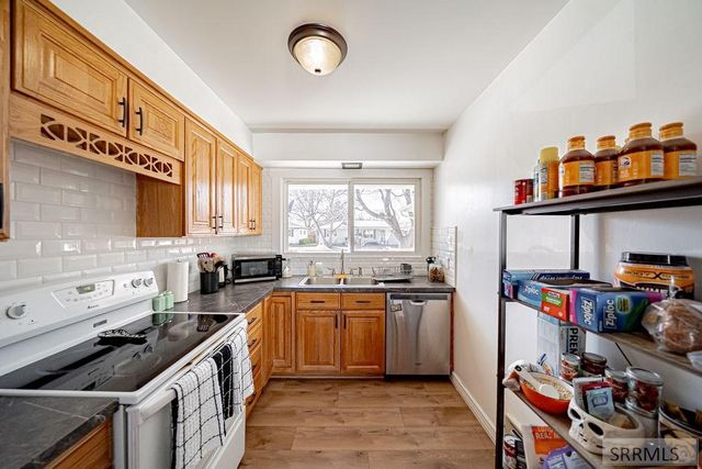 1075 Stanger Avenue, Idaho Falls, ID 83404