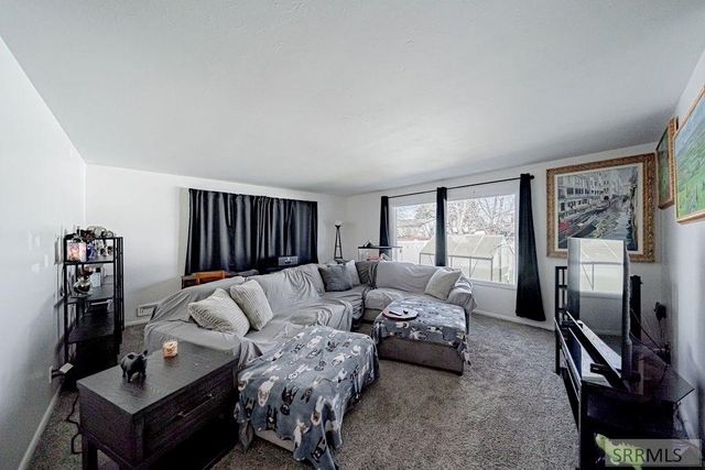 1075 Stanger Avenue, Idaho Falls, ID 83404