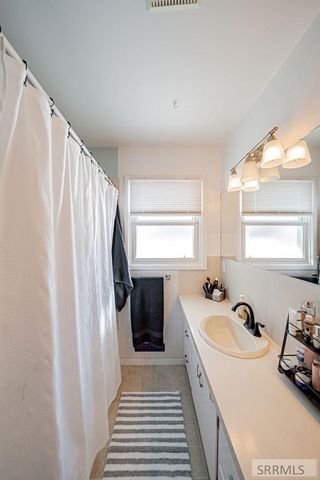 1075 Stanger Avenue, Idaho Falls, ID 83404