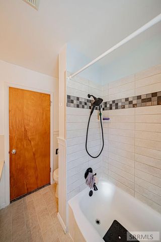 1075 Stanger Avenue, Idaho Falls, ID 83404