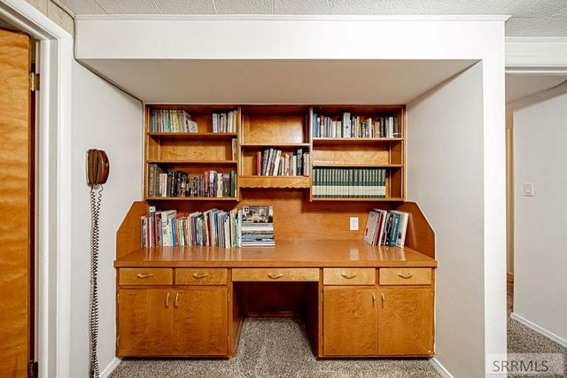 1075 Stanger Avenue, Idaho Falls, ID 83404