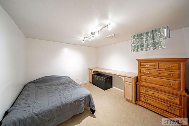 1075 Stanger Avenue, Idaho Falls, ID 83404