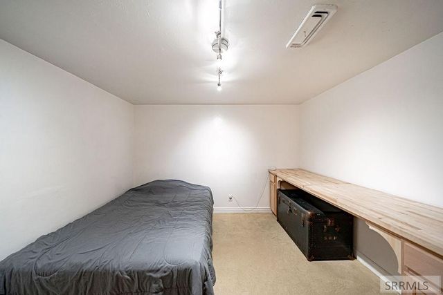 1075 Stanger Avenue, Idaho Falls, ID 83404