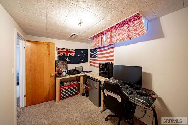 1075 Stanger Avenue, Idaho Falls, ID 83404