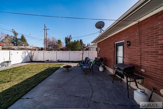 1075 Stanger Avenue, Idaho Falls, ID 83404