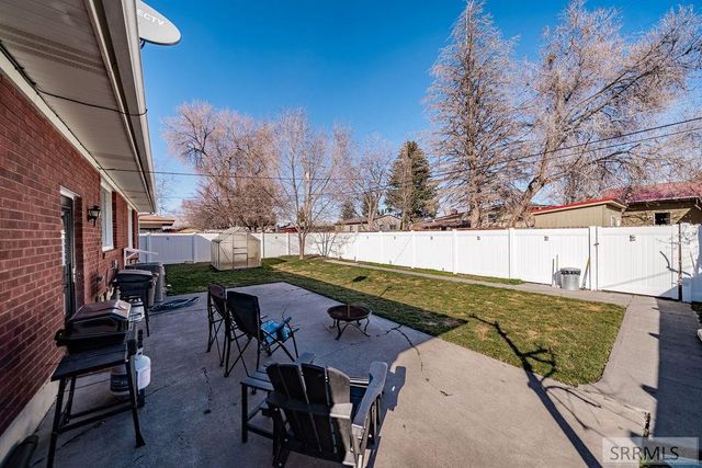 1075 Stanger Avenue, Idaho Falls, ID 83404