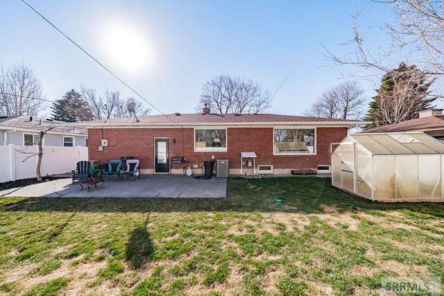 1075 Stanger Avenue, Idaho Falls, ID 83404