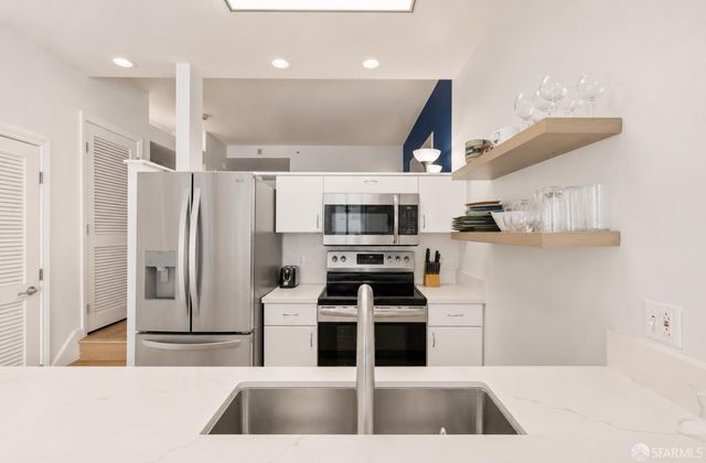 220 Lombard Street 219, San Francisco, CA 94111