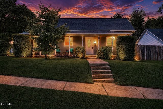 607 South 2nd Street, Elizabethton, TN 37643