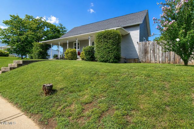 607 South 2nd Street, Elizabethton, TN 37643