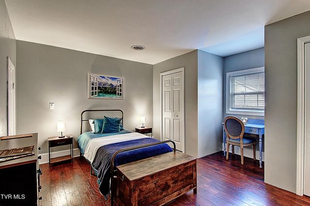 607 South 2nd Street, Elizabethton, TN 37643