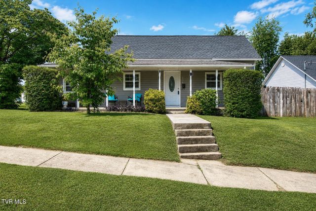 607 South 2nd Street, Elizabethton, TN 37643