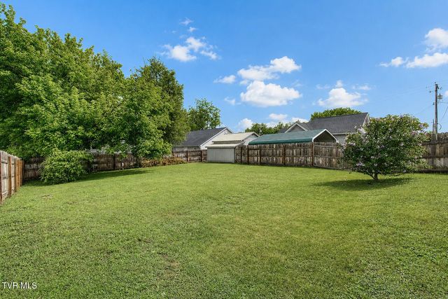 607 South 2nd Street, Elizabethton, TN 37643