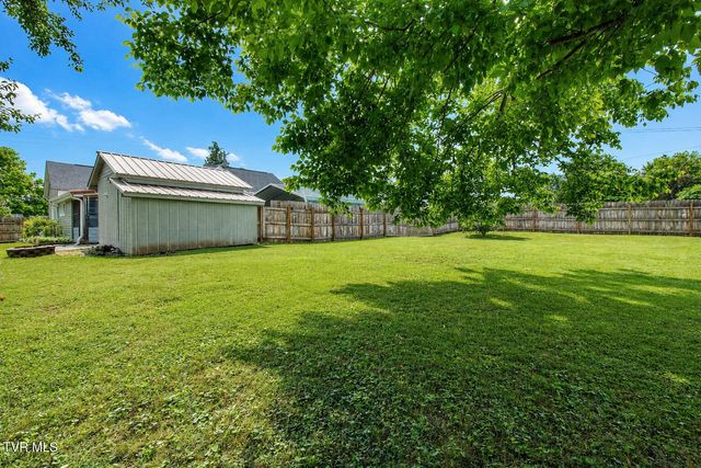 607 South 2nd Street, Elizabethton, TN 37643