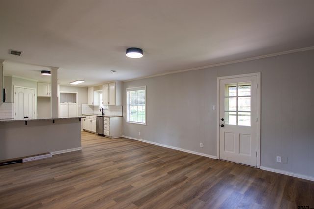 3110 S Cameron Ave, Tyler, TX 75701