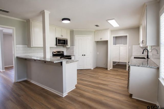 3110 S Cameron Ave, Tyler, TX 75701
