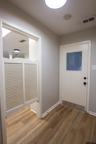 3110 S Cameron Ave, Tyler, TX 75701