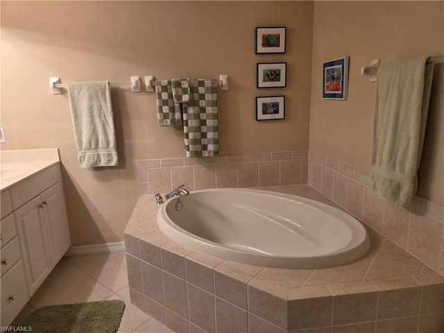 19420 Cromwell CT 101, Fort Myers, FL 33912