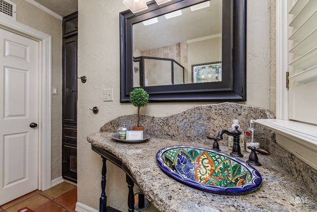 1306 S Monroe St, San Angelo, TX 76901