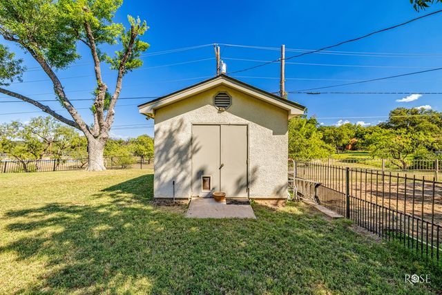 1306 S Monroe St, San Angelo, TX 76901