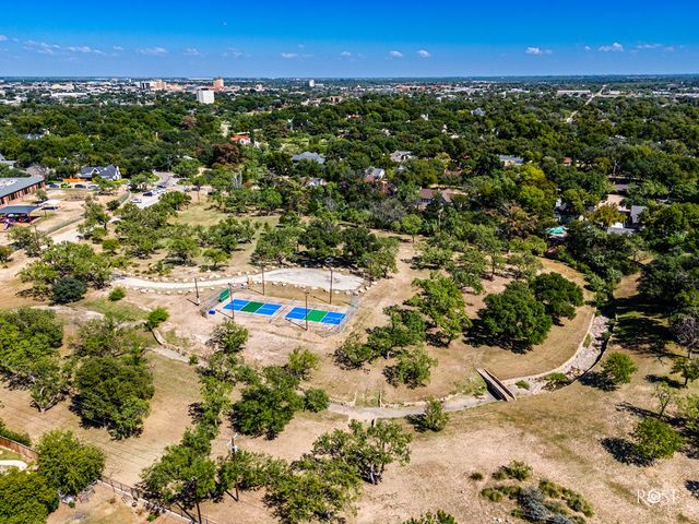 1306 S Monroe St, San Angelo, TX 76901