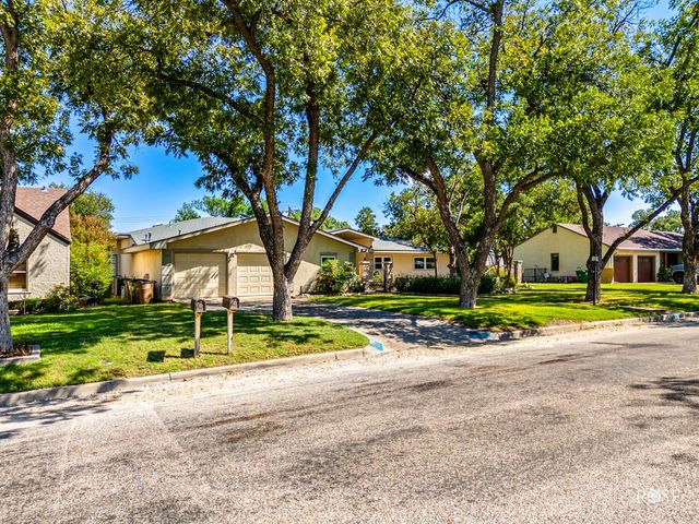 1306 S Monroe St, San Angelo, TX 76901