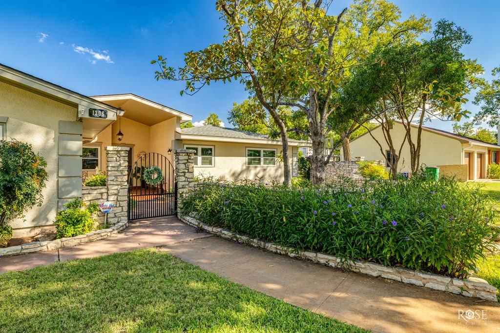 1306 S Monroe St, San Angelo, TX 76901