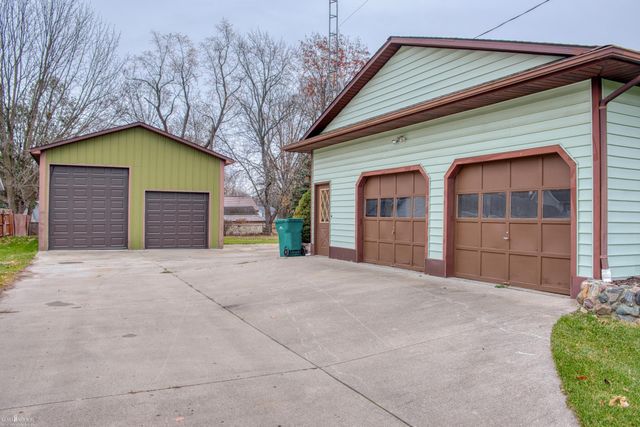 817 S Chipman Street, Owosso, MI 48867