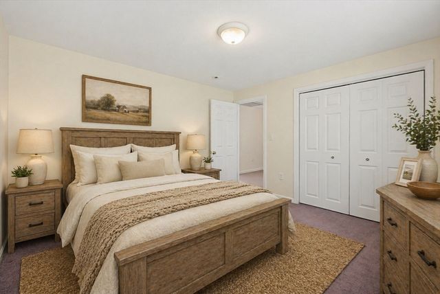 5 Chestnut St, Plainville, MA 02762
