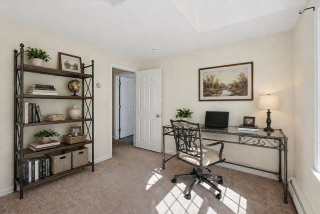 5 Chestnut St, Plainville, MA 02762