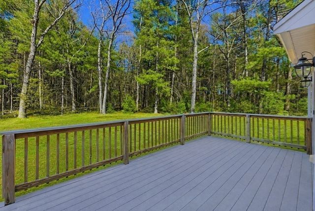 5 Chestnut St, Plainville, MA 02762