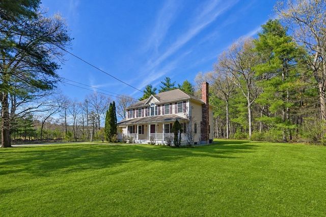 5 Chestnut St, Plainville, MA 02762